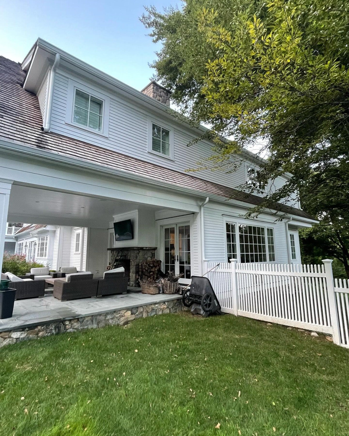 Elevate Power Washing Explains House Pressure Washing Timelines in Stamford